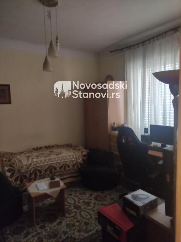 Slika 6 - Dvoiposoban Salonski stan 80m Centar