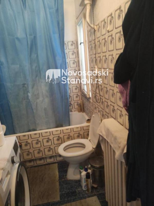 Slika 8 - Dvoiposoban Salonski stan 80m Centar