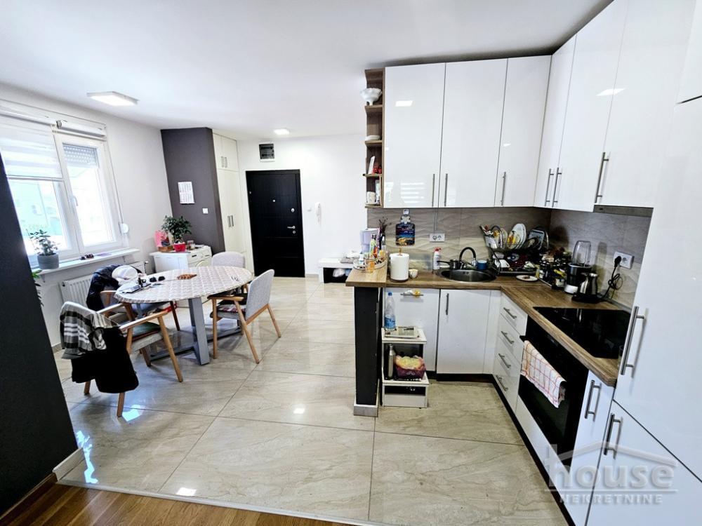 Slika 6 - Stan,NOVI SAD,ADICE,kv: 52.00, € 144200, ID: 1060841