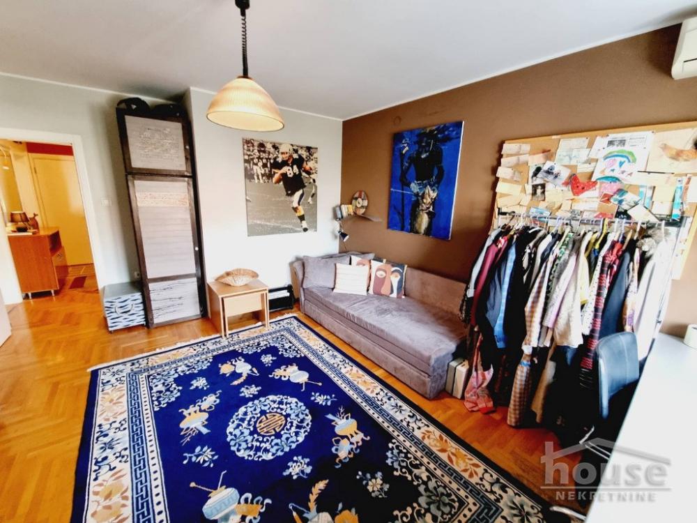 Slika 11 - Stan,NOVI SAD,BULEVAR,kv: 127.00, € 300760, ID: 1062629