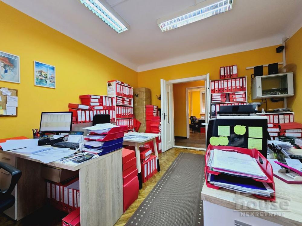 Slika 3 - Stan,NOVI SAD,CENTAR,kv: 82.00, € 254000, ID: 1062238