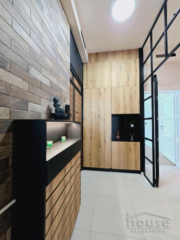 Slika 9 - Stan,NOVI SAD,CENTAR,kv: 100.00, € 345000, ID: 1062232