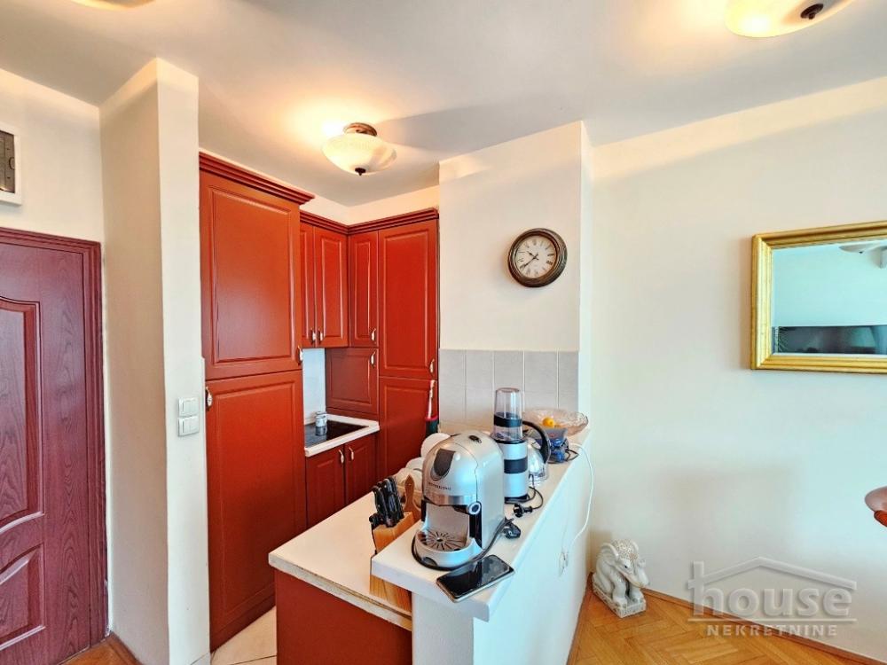 Slika 6 - Stan,NOVI SAD,CENTAR,kv: 148.00, € 244200, ID: 1063242