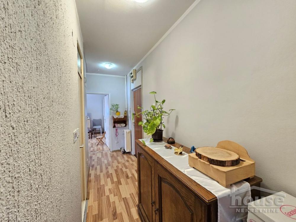 Slika 4 - Stan,PETROVARADIN,BLOK 8,kv: 63.00, € 128000, ID: 1063251