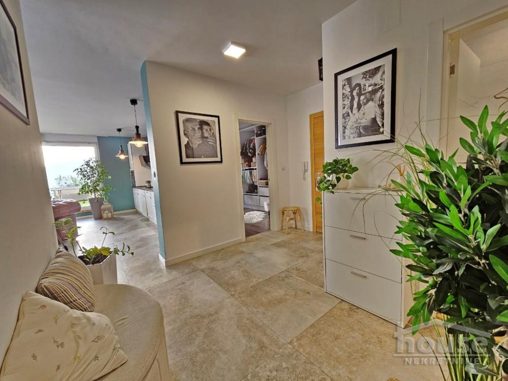 Slika 8 - Stan,NOVI SAD,TELEP,kv: 96.00, € 300000, ID: 1063352