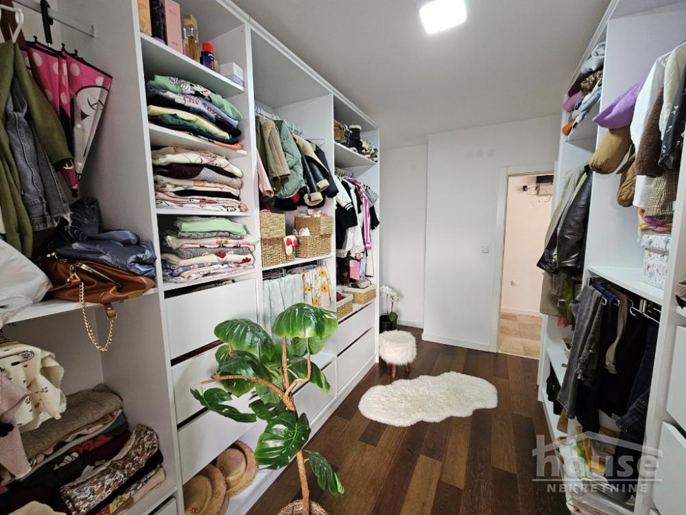 Slika 10 - Stan,NOVI SAD,TELEP,kv: 96.00, € 300000, ID: 1063352