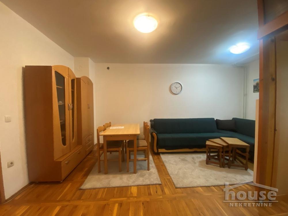 Slika 3 - Stan,NOVI SAD,BULEVAR,kv: 38.00, € 125000, ID: 1064027