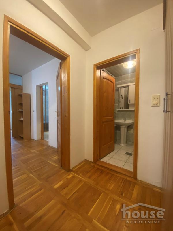 Slika 11 - Stan,NOVI SAD,BULEVAR,kv: 38.00, € 125000, ID: 1064027