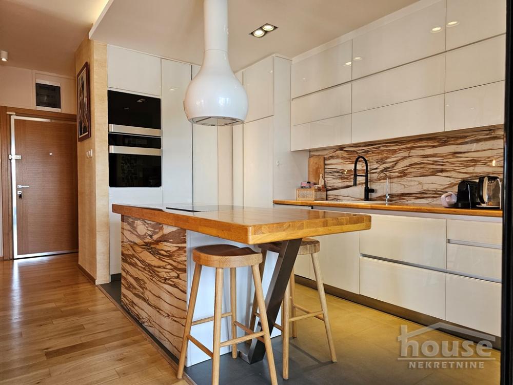 Slika 9 - Stan,NOVI SAD,CENTAR,kv: 132.00, € 500000, ID: 1063889