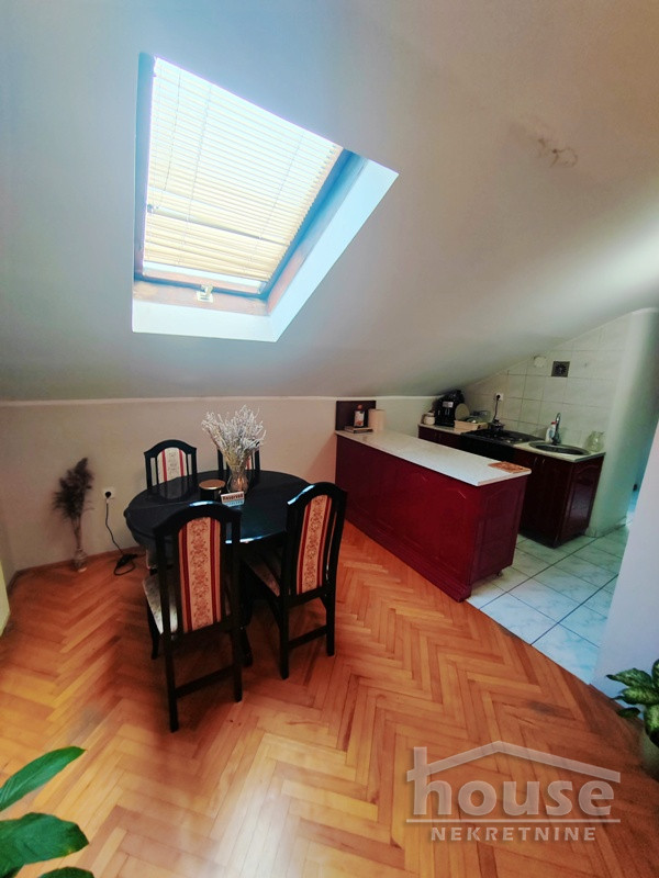 Slika 2 - Stan,NOVI SAD,BULEVAR,kv: 48.00, € 96000, ID: 1061820