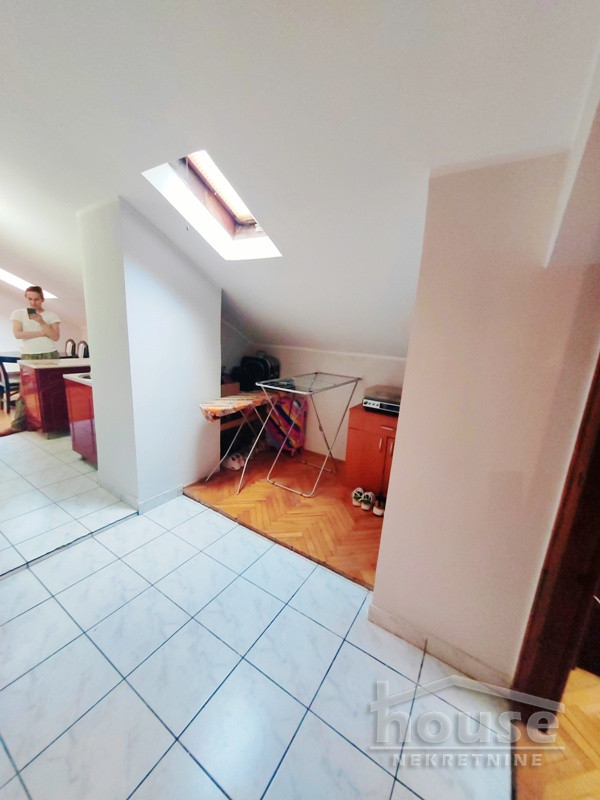 Slika 9 - Stan,NOVI SAD,BULEVAR,kv: 48.00, € 96000, ID: 1061820