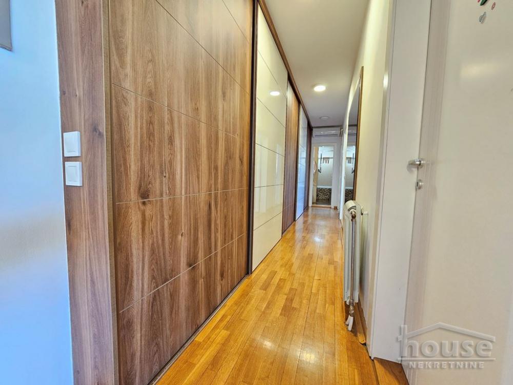 Slika 9 - Stan,NOVI SAD,CENTAR,kv: 112.00, € 350000, ID: 1061549