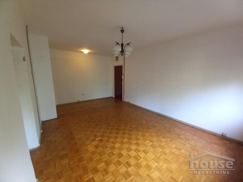 Slika 3 - Stan,NOVI SAD,SAJAM,kv: 70.00, € 140000, ID: 1061522