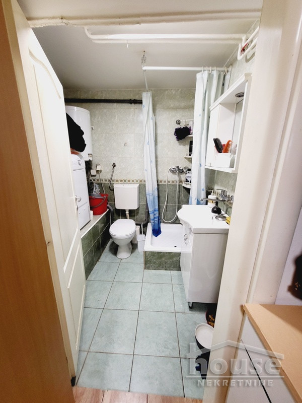 Slika 9 - Stan,NOVI SAD,BULEVAR,kv: 30.00, € 77250, ID: 1053938