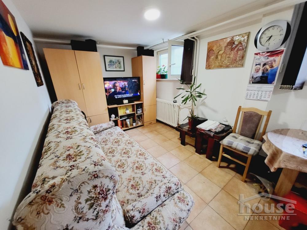 Slika 2 - Stan,NOVI SAD,BULEVAR,kv: 30.00, € 77250, ID: 1053938