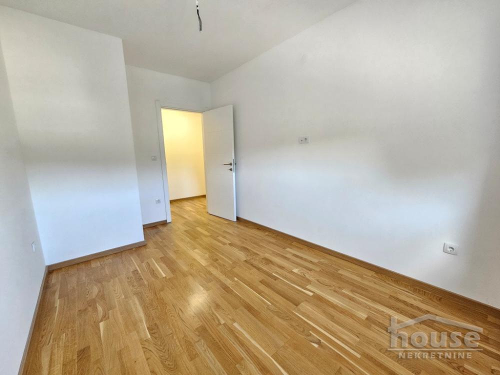 Slika 4 - Stan,NOVI SAD,TELEP,kv: 68.00, € 171600, ID: 1063996