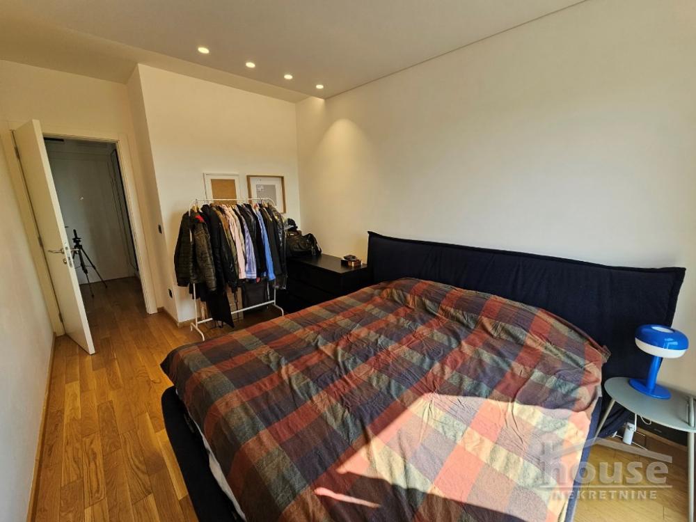 Slika 9 - Stan,NOVI SAD,BULEVAR EVROPE,kv: 61.00, € 220000, ID: 1063530