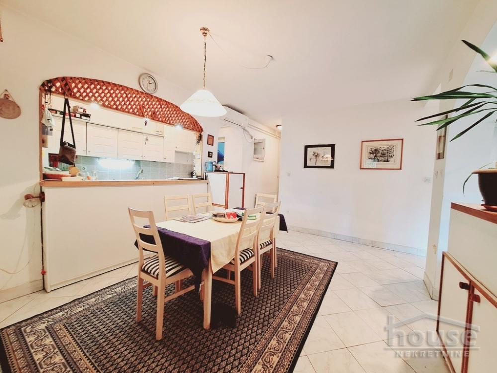 Slika 11 - Stan,NOVI SAD,CENTAR,kv: 83.00, € 290000, ID: 1062553