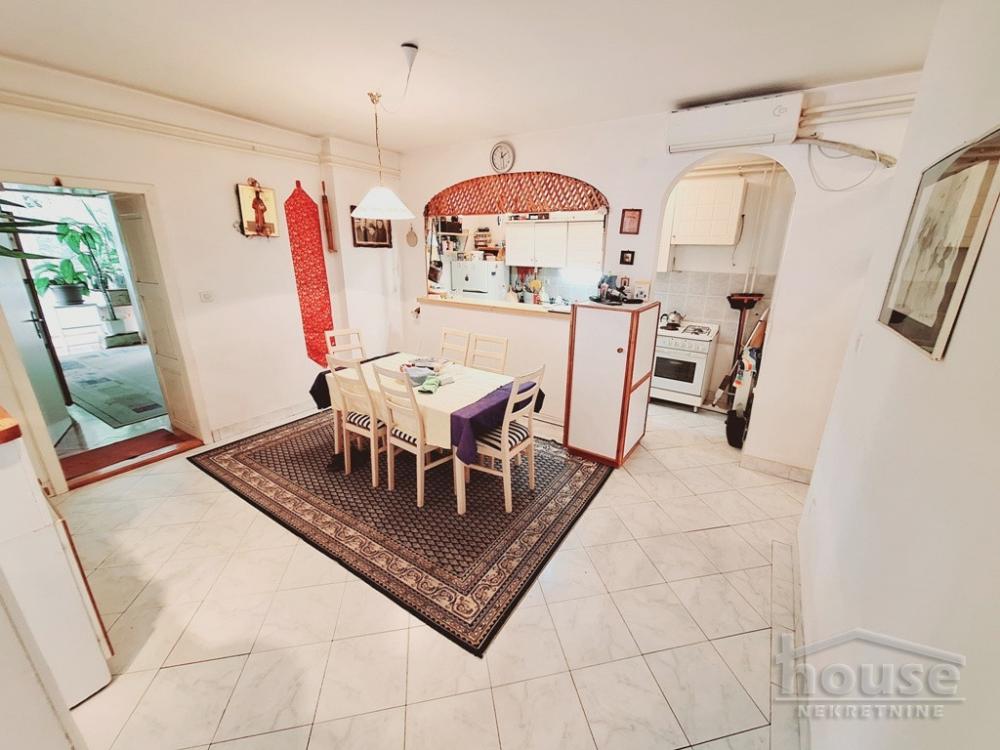 Slika 10 - Stan,NOVI SAD,CENTAR,kv: 83.00, € 290000, ID: 1062553