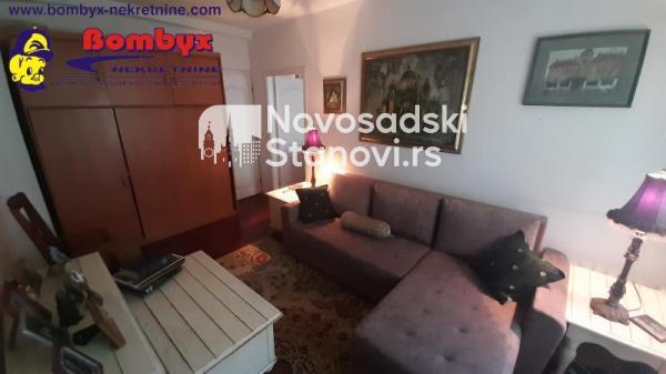 Slika 10 - Petosoban stan 134m Grbavica odličan