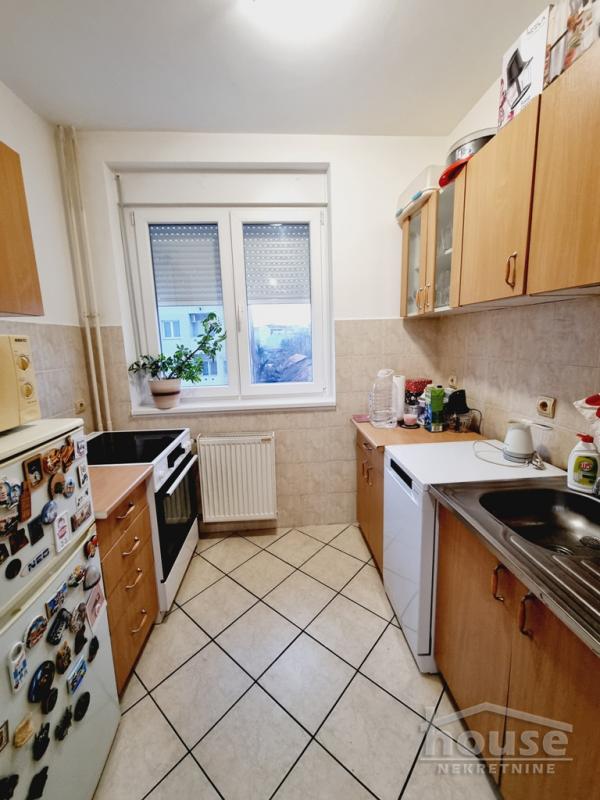 Slika 8 - Stan,NOVI SAD,CENTAR,kv: 82.00, € 228050, ID: 1063353