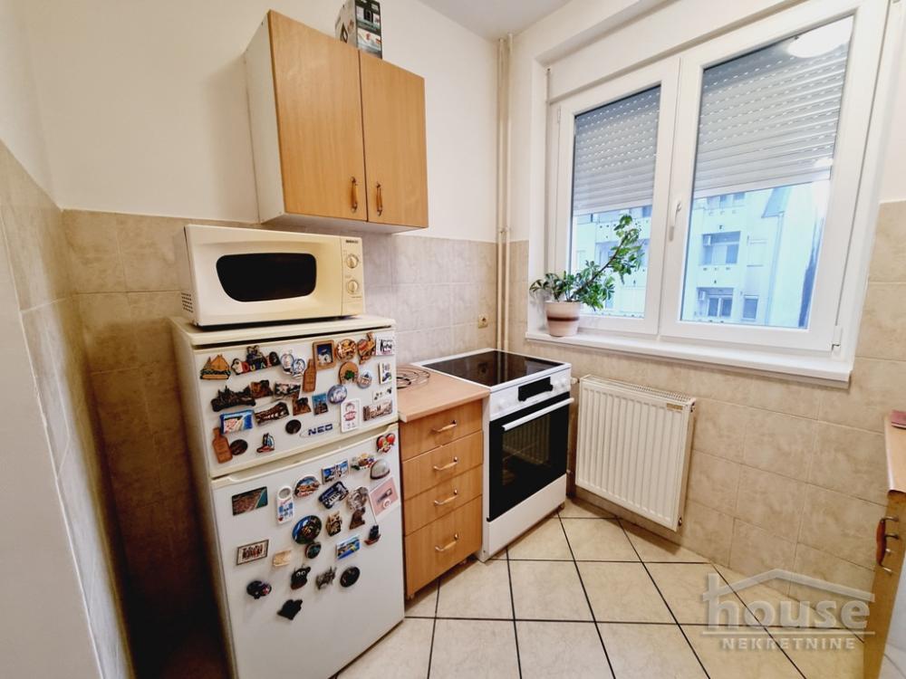 Slika 7 - Stan,NOVI SAD,CENTAR,kv: 82.00, € 228050, ID: 1063353