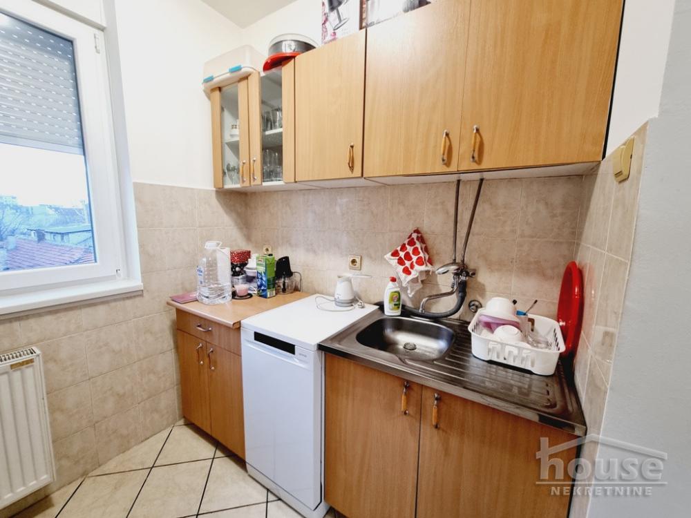 Slika 6 - Stan,NOVI SAD,CENTAR,kv: 82.00, € 228050, ID: 1063353