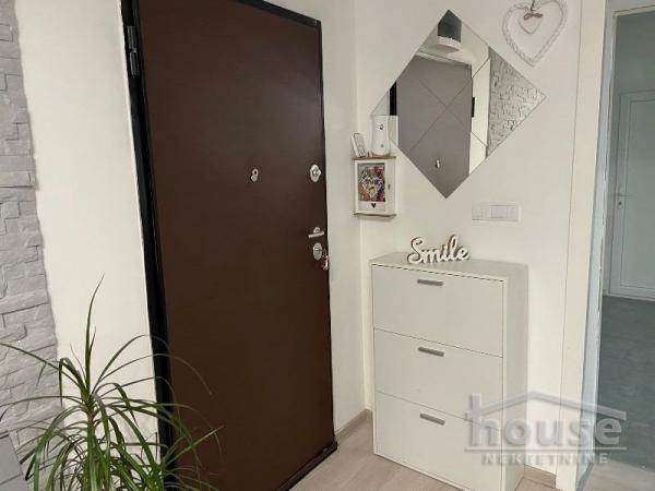 Slika 11 - Stan,NOVI SAD,CENTAR,kv: 157.00, € 185400, ID: 1057294