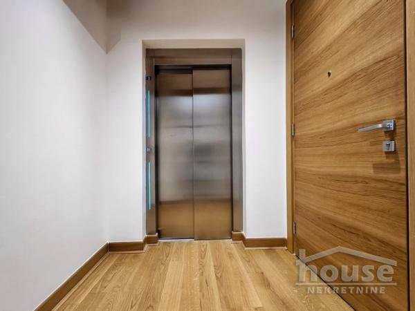 Slika 5 - Stan,NOVI SAD,CARA DUŠANA,kv: 245.00, € 618000, ID: 1058957