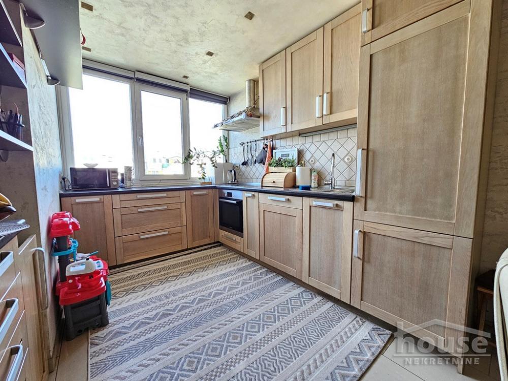 Slika 8 - Stan,NOVI SAD,BULEVAR EVROPE,kv: 105.00, € 240000, ID: 1062325