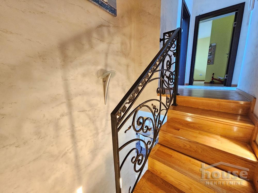 Slika 11 - Stan,NOVI SAD,BULEVAR EVROPE,kv: 105.00, € 240000, ID: 1062325