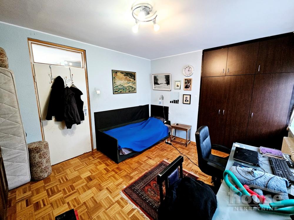 Slika 10 - Stan,NOVI SAD,CENTAR,kv: 80.00, € 240000, ID: 1063840