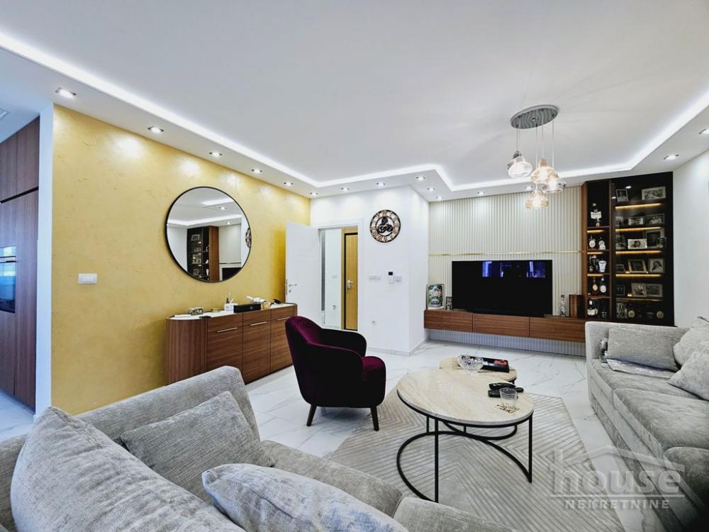 Slika 4 - Stan,NOVI SAD,SAJAM,kv: 149.00, € 489000, ID: 1057597