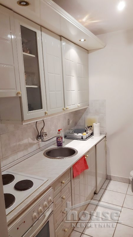 Slika 1 - Stan,NOVI SAD,BULEVAR,kv: 30.00, € 108150, ID: 1062210