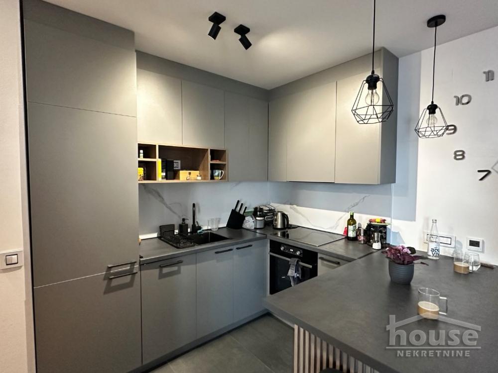 Slika 4 - Stan,NOVI SAD,BULEVAR PATRIJARHA PAVLA,kv: 43.00, € 133900, ID: 1063775