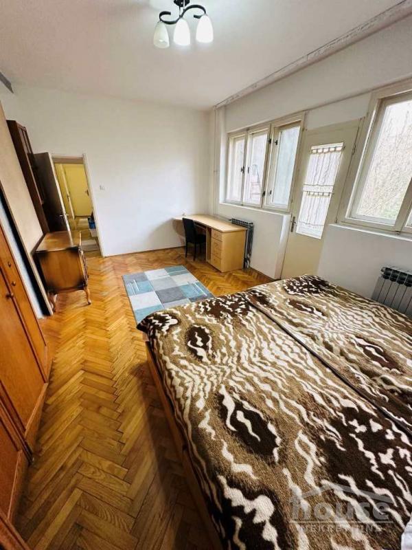 Slika 10 - Stan,NOVI SAD,CENTAR,kv: 152.00, € 500990, ID: 1063270