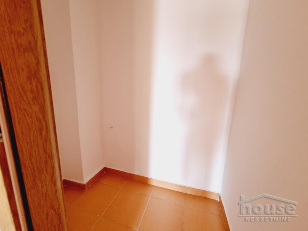 Slika 5 - Stan,NOVI SAD,BULEVAR,kv: 44.00, € 145000, ID: 1059932