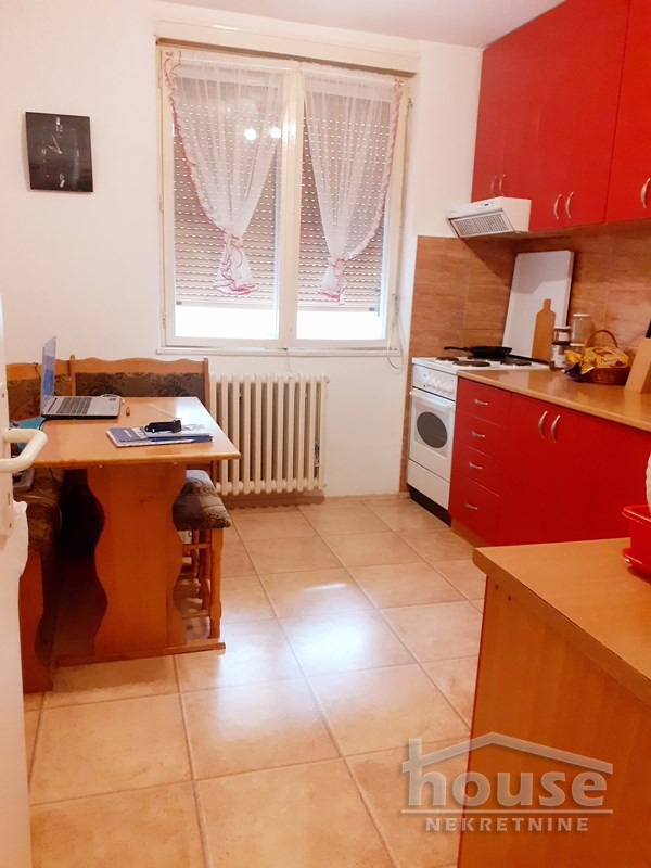 Slika 3 - Stan,NOVI SAD,DETELINARA,kv: 47.00, € 120000, ID: 1052222