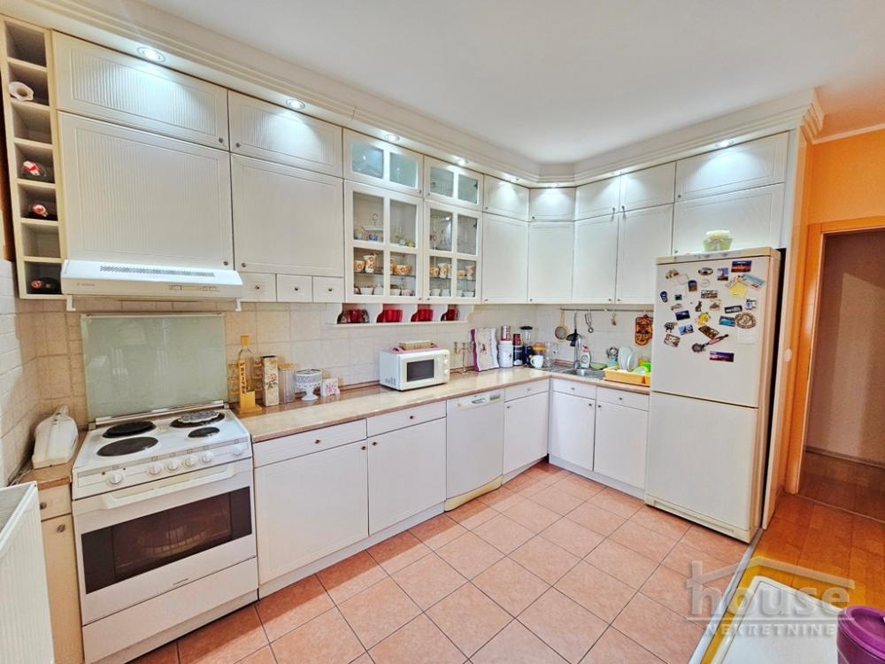 Slika 5 - Stan,NOVI SAD,GRBAVICA,kv: 49.00, € 128000, ID: 1063377