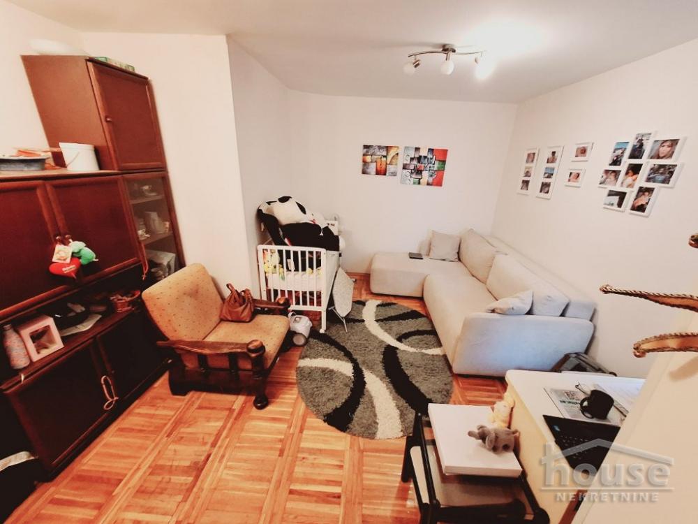 Slika 10 - Stan,NOVI SAD,BULEVAR,kv: 80.00, € 196000, ID: 1062856