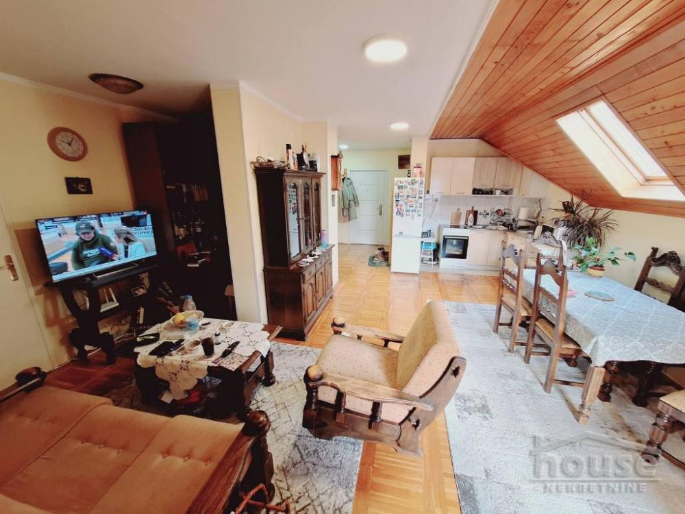 Slika 2 - Stan,NOVI SAD,BULEVAR,kv: 80.00, € 196000, ID: 1062856