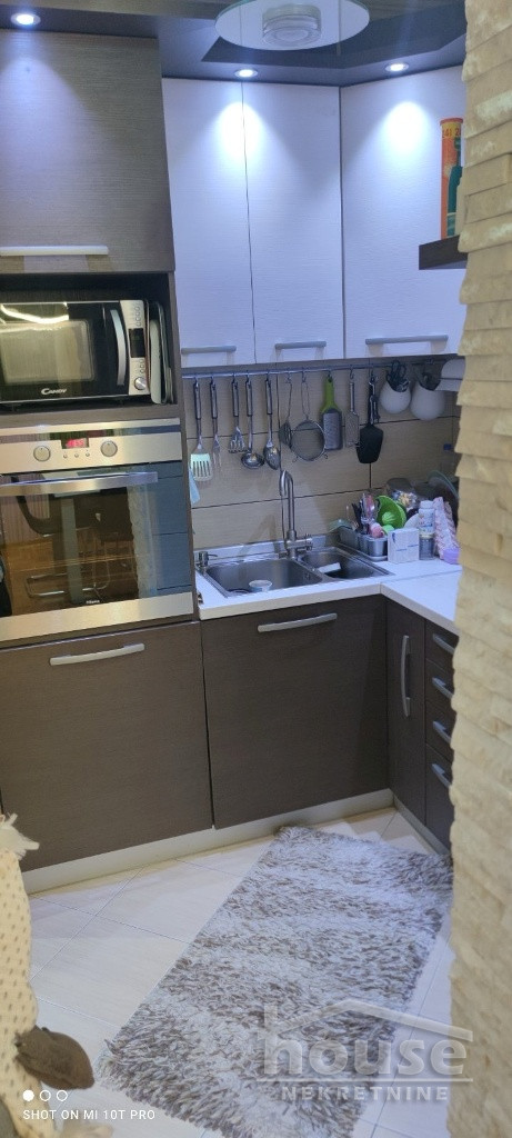 Slika 2 - Stan,NOVI SAD,BULEVAR EVROPE,kv: 81.00, € 168480, ID: 1063365