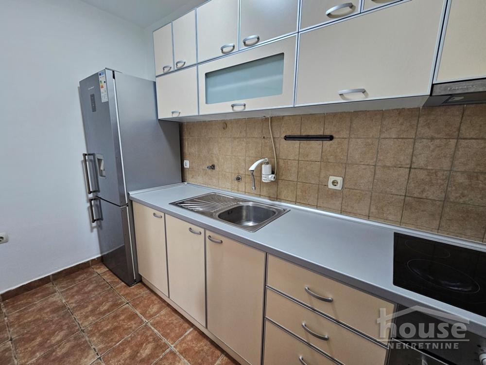 Slika 4 - Stan,NOVI SAD,BULEVAR,kv: 46.00, € 133900, ID: 1062999