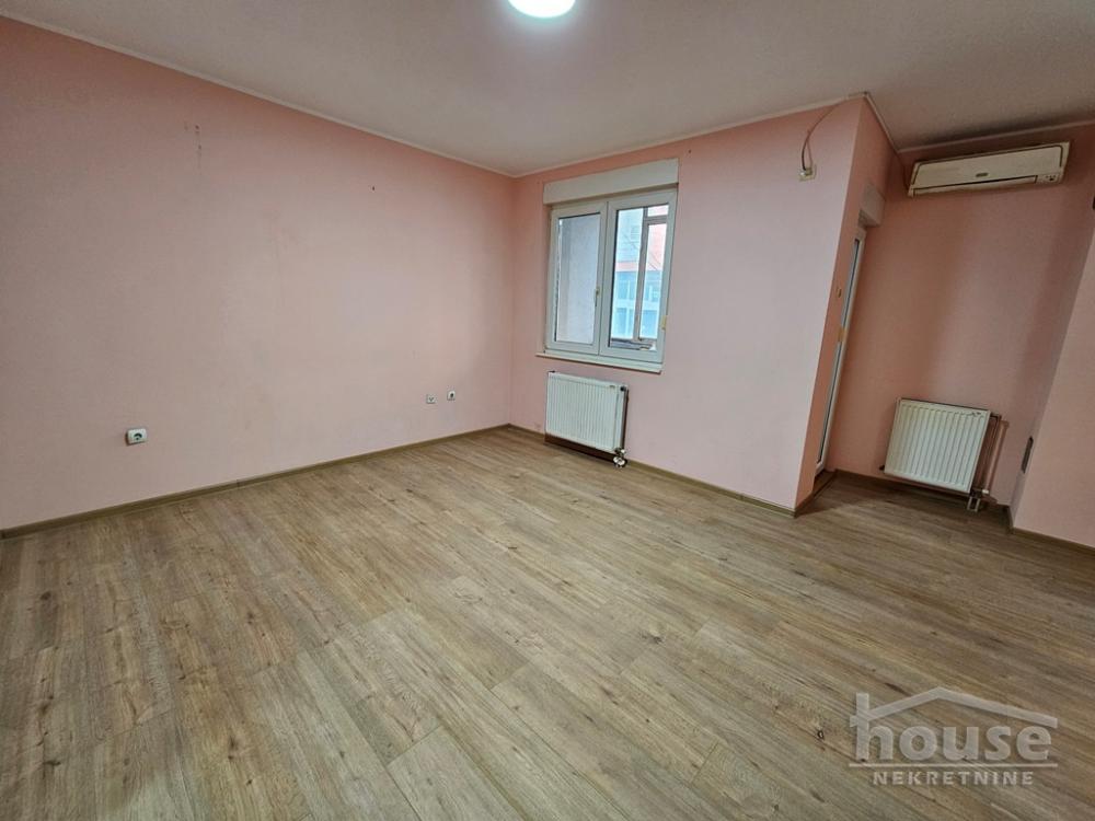 Slika 3 - Stan,NOVI SAD,BULEVAR,kv: 46.00, € 133900, ID: 1062999