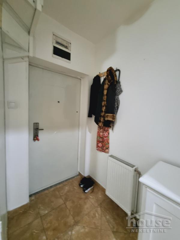 Slika 2 - Stan,NOVI SAD,BULEVAR,kv: 78.00, € 190000, ID: 1063769