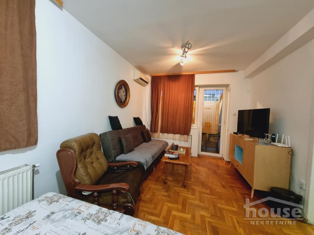 Slika 9 - Stan,NOVI SAD,BULEVAR,kv: 78.00, € 190000, ID: 1063769