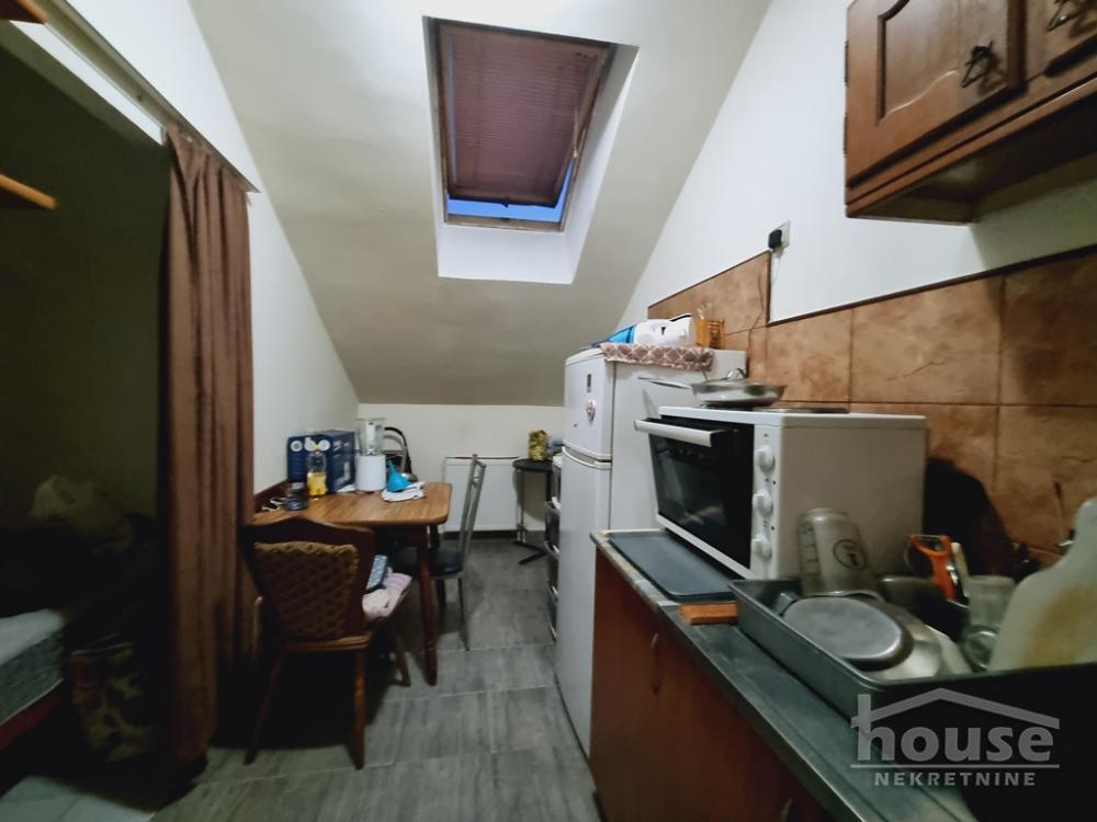 Slika 11 - Stan,NOVI SAD,BULEVAR,kv: 78.00, € 190000, ID: 1063769