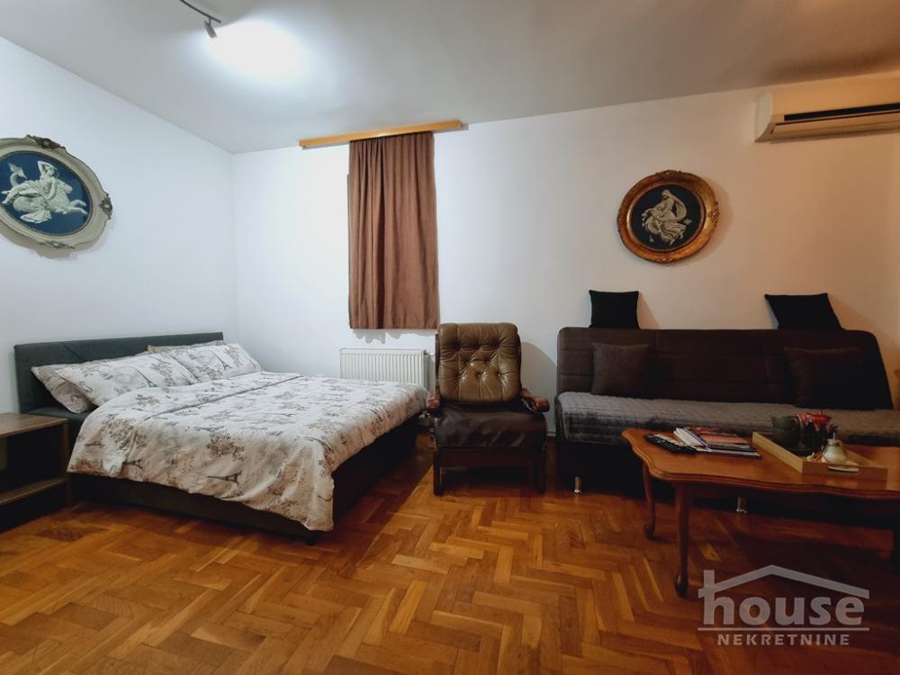 Slika 5 - Stan,NOVI SAD,BULEVAR,kv: 78.00, € 190000, ID: 1063769