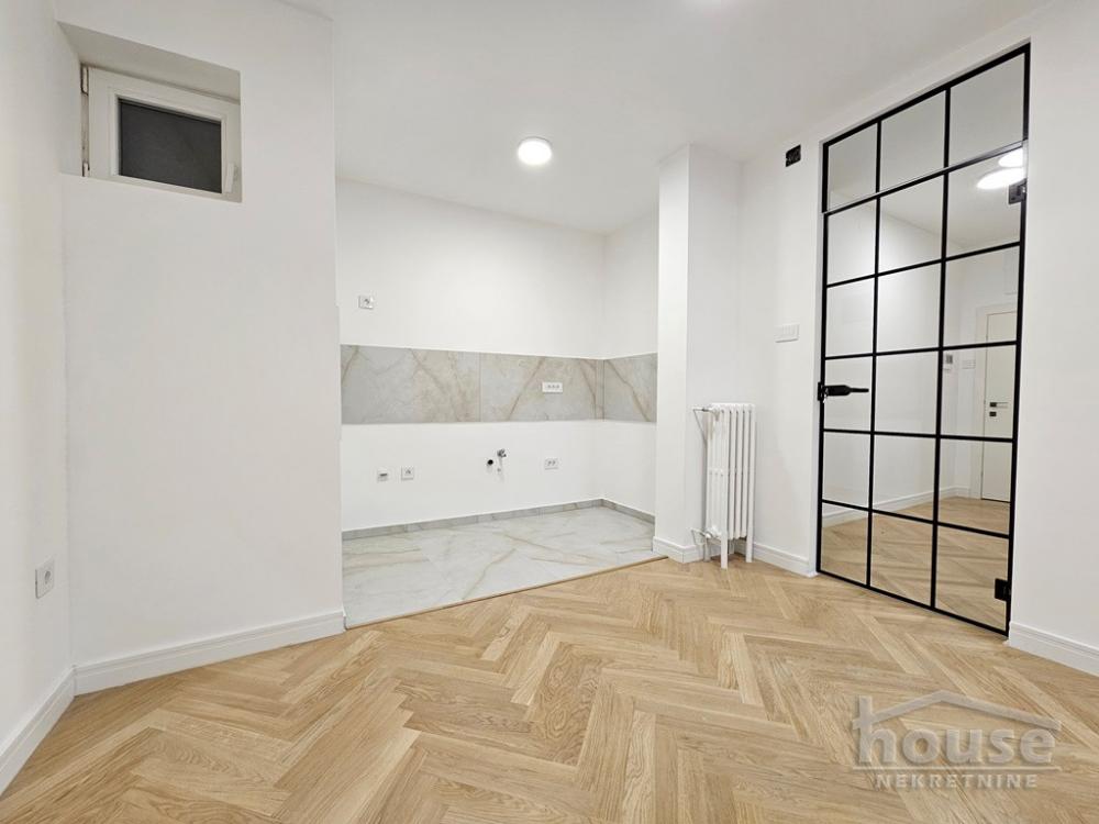 Slika 7 - Stan,NOVI SAD,CENTAR,kv: 75.00, € 262500, ID: 1063502