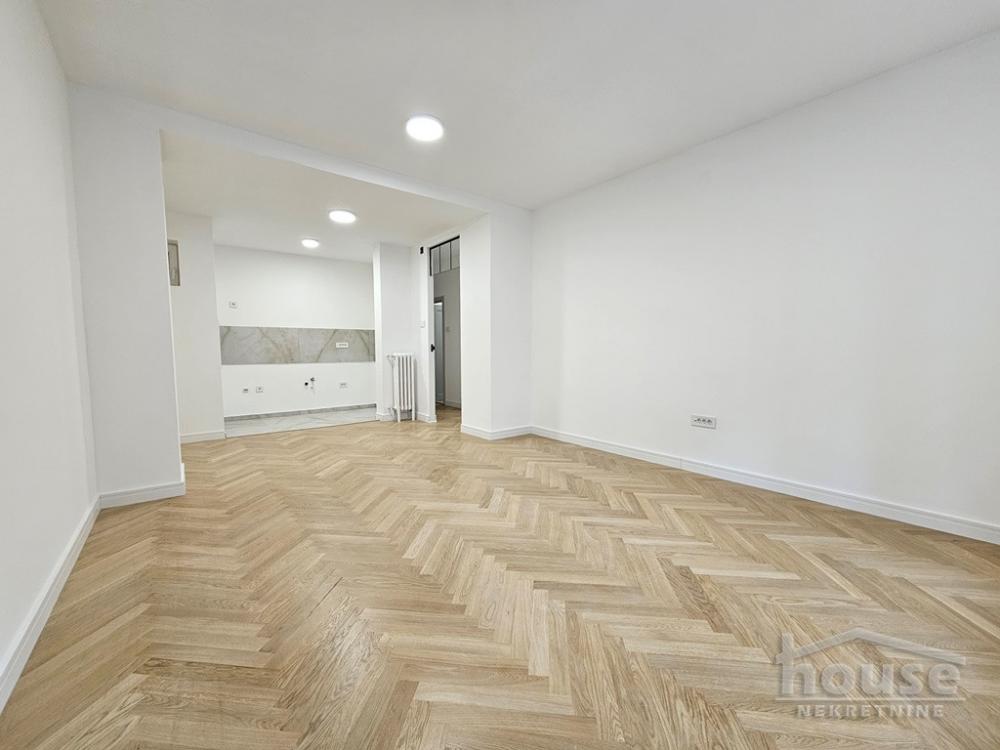 Slika 3 - Stan,NOVI SAD,CENTAR,kv: 75.00, € 262500, ID: 1063502